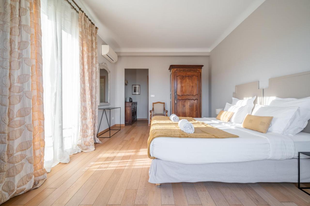 La Fabrique A Poupees - Chambres Et Appartements De Charme Au Coeur De مينتون المظهر الخارجي الصورة
