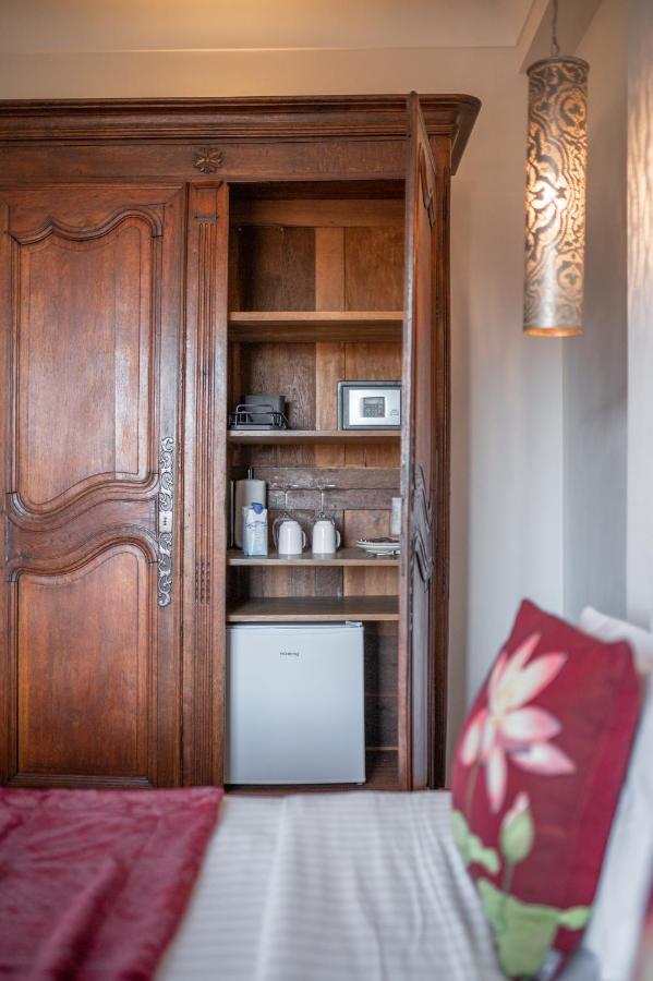La Fabrique A Poupees - Chambres Et Appartements De Charme Au Coeur De مينتون المظهر الخارجي الصورة